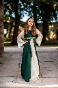 Mädchenkleid "Piccola Donna" in Grün-Natur – Eleganz für junge Mittelalterliebhaberinnen