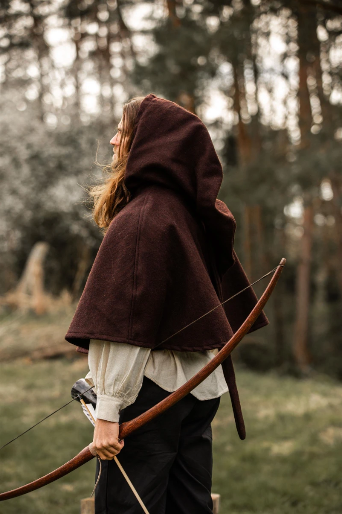 Wollgugel „Paul“ – Klassische Mittelalter-Gugel in Braun