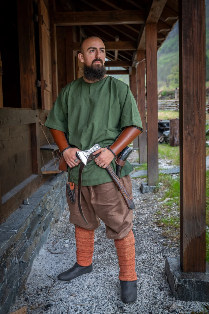 Wikinger-Kurzarmtunika „Olaf“ – Authentische Tunika in Grün