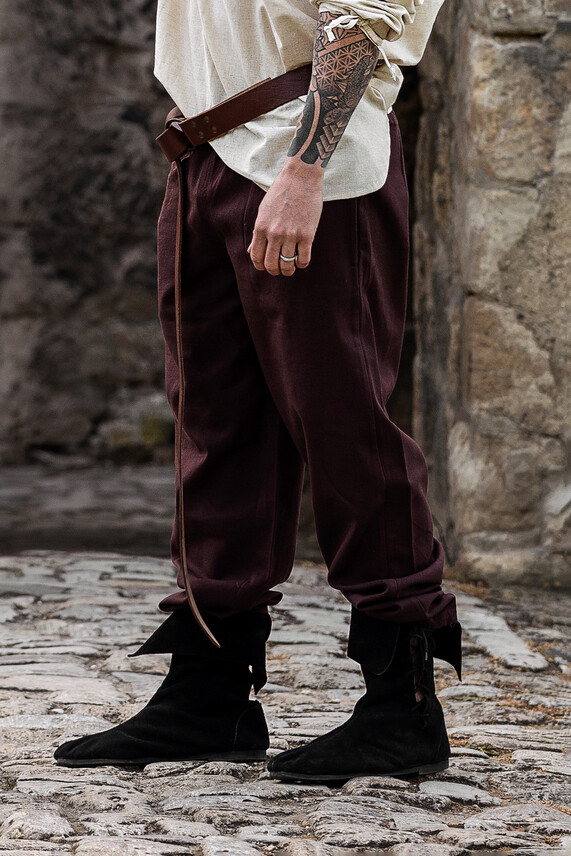 Mittelalterhose „Arvo“ – Dunkelbraune Beinkleidung mit historischem Charme (S)