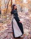 Mittelalterkleid „Larina“ – Schlichte Eleganz in Olivgrün und Natur