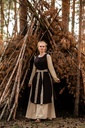 Mittelalter-Überkleid „Magdalena“ – Zeitlose Eleganz in Braun