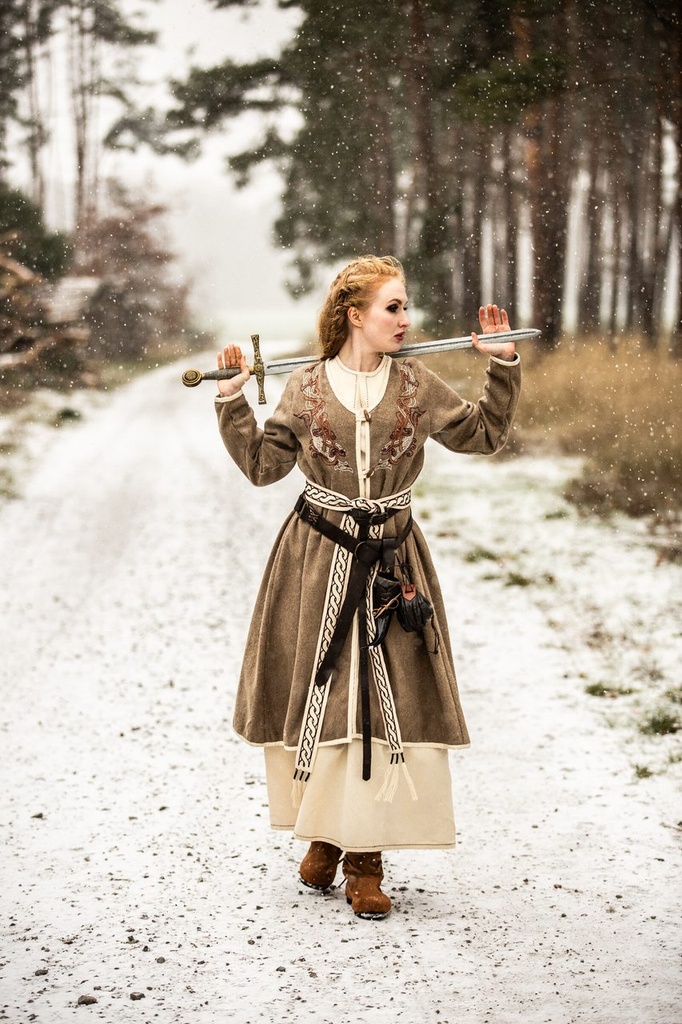 Wikinger-Birkamantel „Skadi“ – Zeitlose Eleganz in Sand (XS)