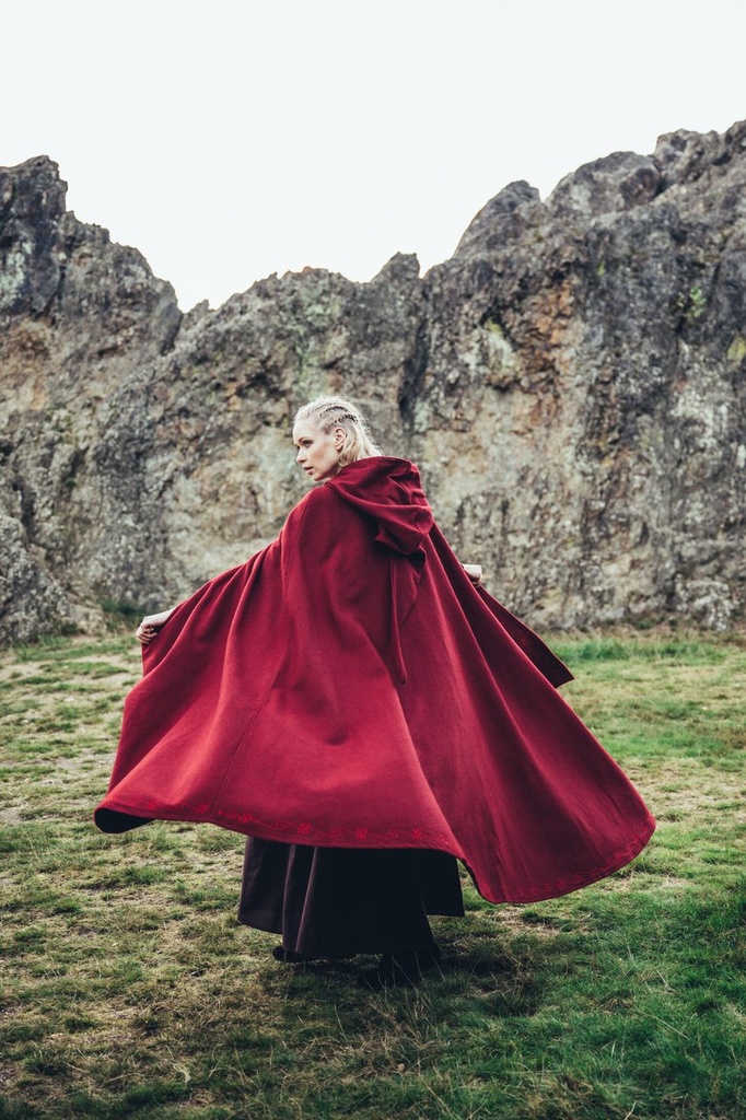 [6013r] Mittelalter-Wollumhang „Alma“ – Erhabene Eleganz in Rot