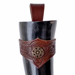 [04 H-NI KK.1.br] Trinkhorn mit Halter - keltische Zierniete, Leder (braun, 1)