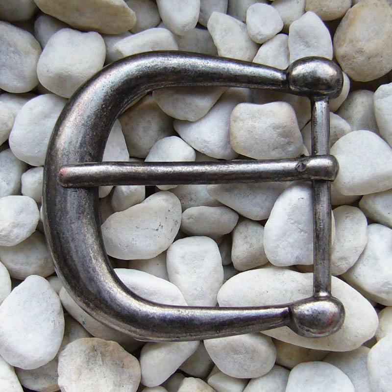 Jori, 4cm, eisenfarbene Mittelalter-Schließe, Schnalle