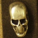 Alien Skull, silberfarbener Beschlag