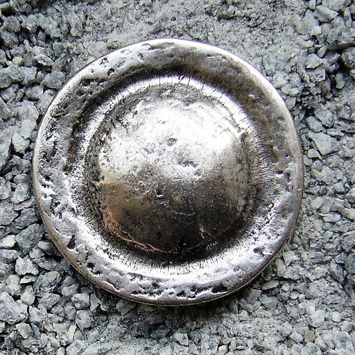 [N-187-1] großer Buckelschild, silberfarbener Beschlag