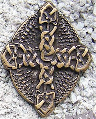 [N-185-21] Himmelskreuz altmessing – Keltischer 45 mm Beschlag mit Knotenkreuz für LARP & Reenactment