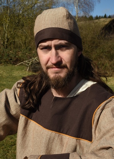 [32046] Birka Kappe mit Fischgrätmuster, braun - Wikinger Mittelalter Larp Reenactment
